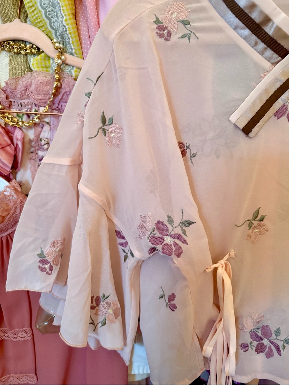 Vintage 00s Pink Chiffon Floral Embroidered Blouse S π - Picture 2 of 8
